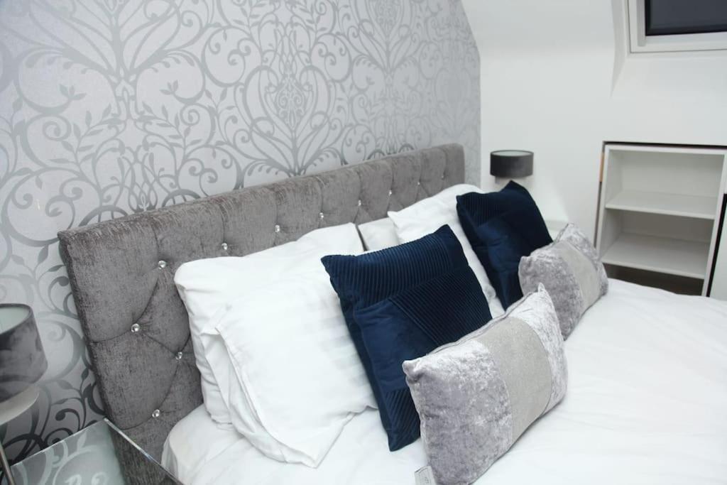 Luxury 4 Bed House In